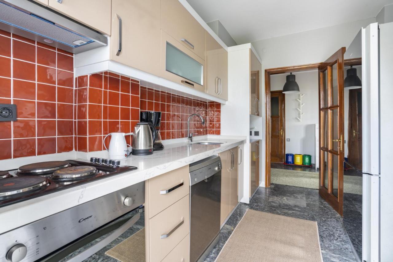 Appartamento Spacious Flat Near Caddebostan Coast Provincia di Provincia di Istanbul Esterno foto