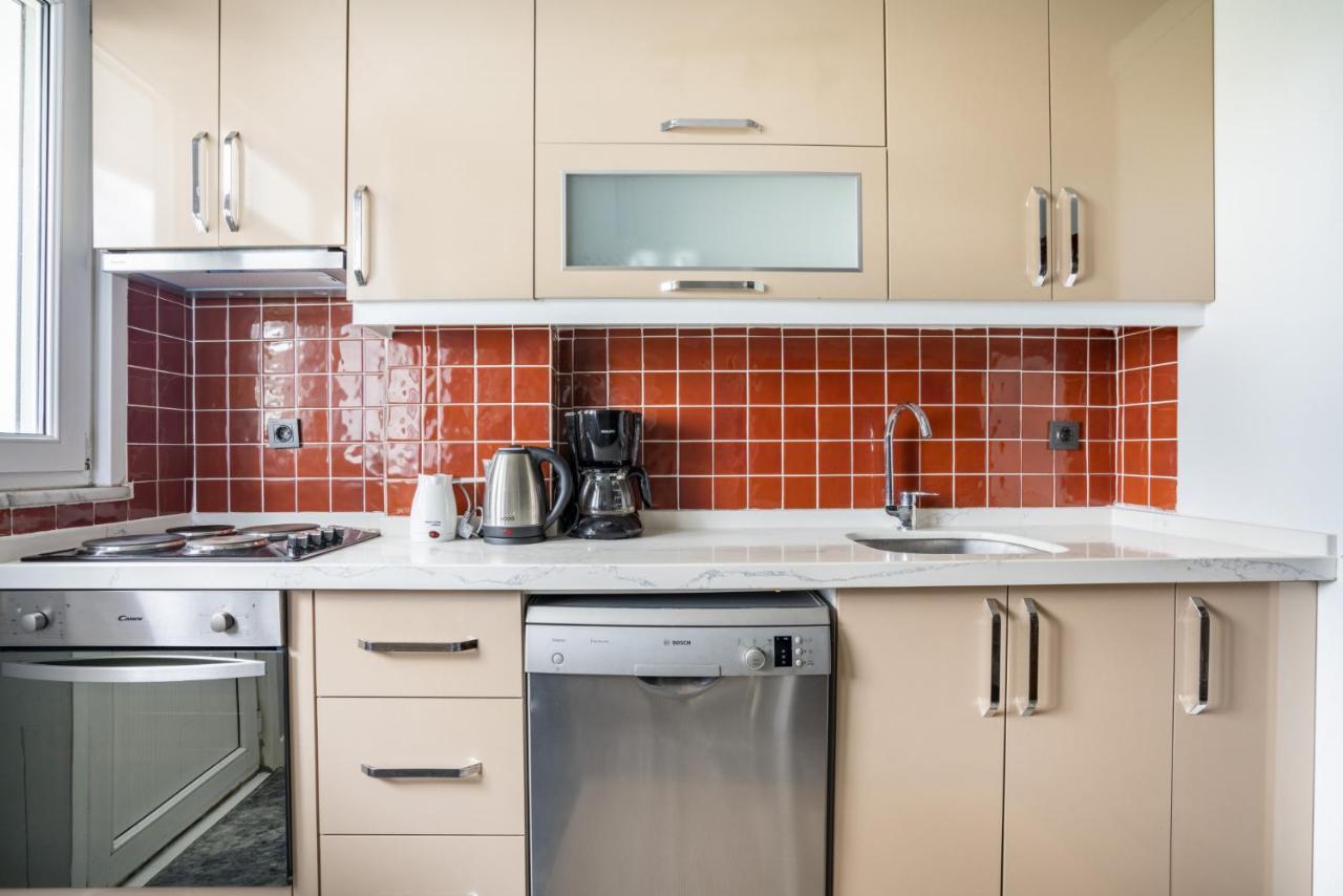 Appartamento Spacious Flat Near Caddebostan Coast Provincia di Provincia di Istanbul Esterno foto