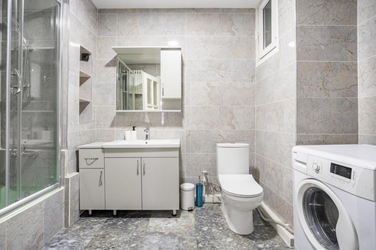 Appartamento Spacious Flat Near Caddebostan Coast Provincia di Provincia di Istanbul Esterno foto